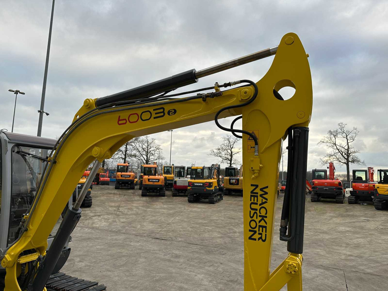 Гусеничный экскаватор Wacker Neuson 6003: фото 12