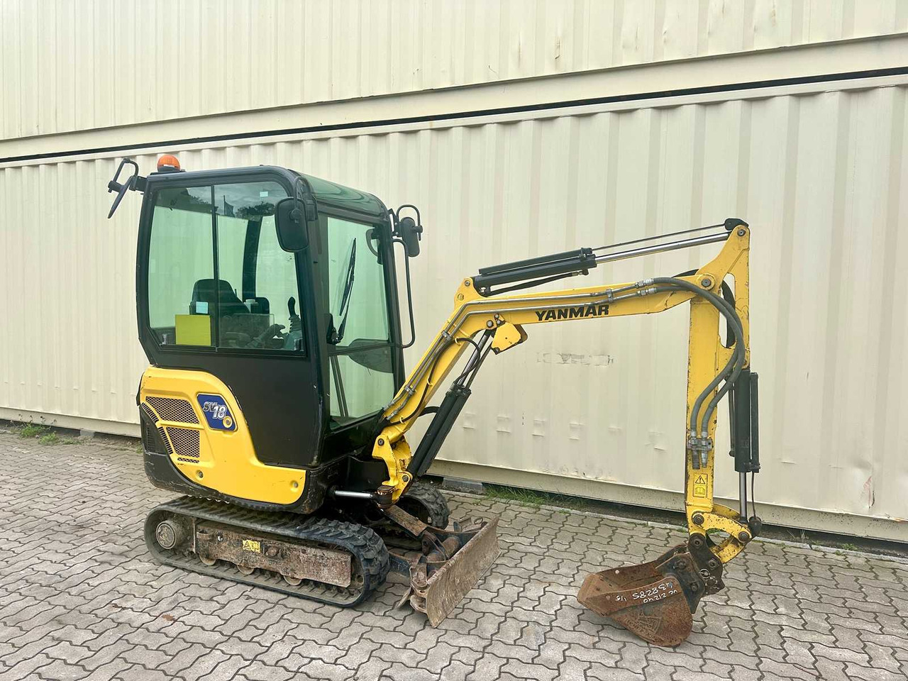 Yanmar SV18 - Мини-экскаватор: фото 2 Yanmar SV18 - Мини-экскаватор: фото 2