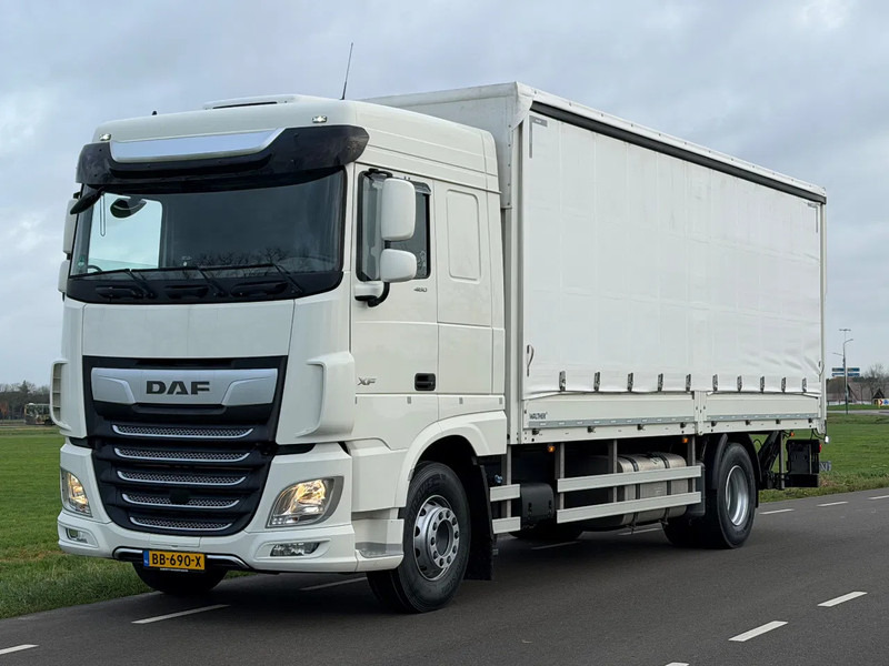 DAF XF 480 XF 480.EURO6. 2021. 189357km. Schuifzeil Bakwagen met Laadklep. - Тентованный грузовик: фото 1 DAF XF 480 XF 480.EURO6. 2021. 189357km. Schuifzeil Bakwagen met Laadklep. - Тентованный грузовик: фото 1