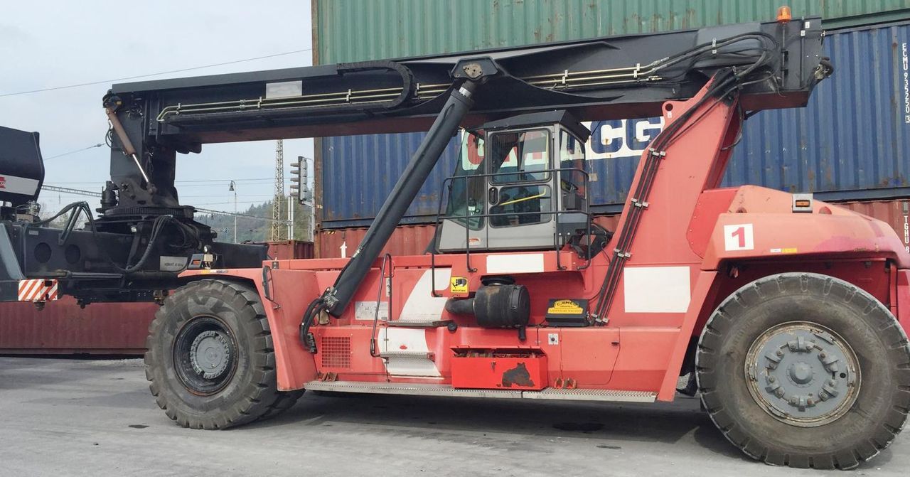 Kalmar DRF450 - Ричстакер: фото 1 Kalmar DRF450 - Ричстакер: фото 1