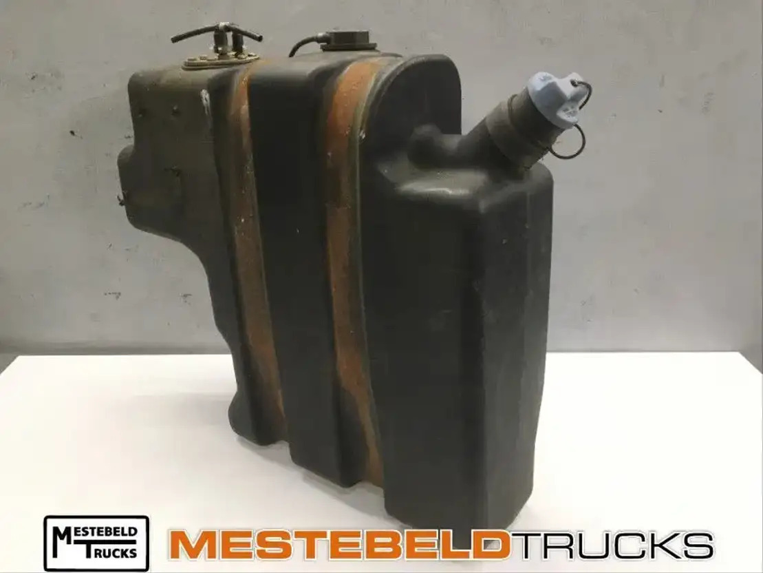 DAF Adblue tank - Глушитель/ Выхлопная система для Грузовиков: фото 1 DAF Adblue tank - Глушитель/ Выхлопная система для Грузовиков: фото 1
