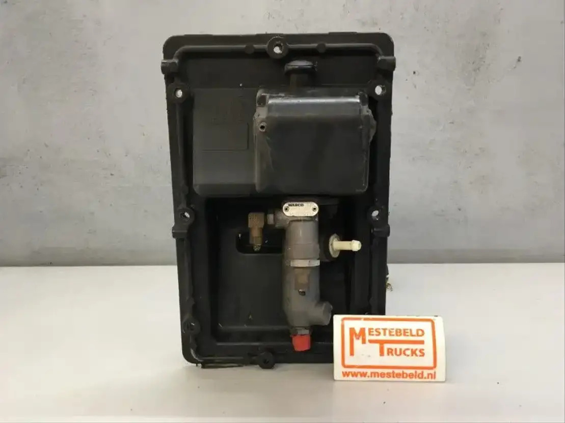 DAF Koppelingspedaaal met steun en cilinder - Сцепление и запчасти для Грузовиков: фото 1 DAF Koppelingspedaaal met steun en cilinder - Сцепление и запчасти для Грузовиков: фото 1