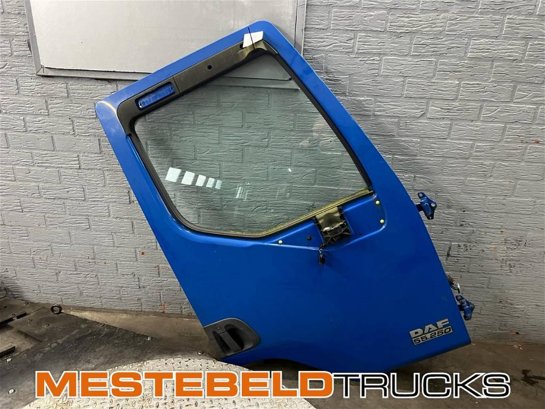 DAF Portier rechts - Кабина и интерьер для Грузовиков: фото 1 DAF Portier rechts - Кабина и интерьер для Грузовиков: фото 1