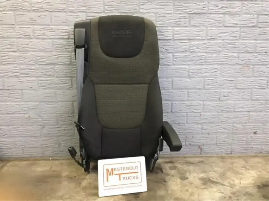 DAF Rugleuning stoel rechts - Кабина и интерьер для Грузовиков: фото 1 DAF Rugleuning stoel rechts - Кабина и интерьер для Грузовиков: фото 1