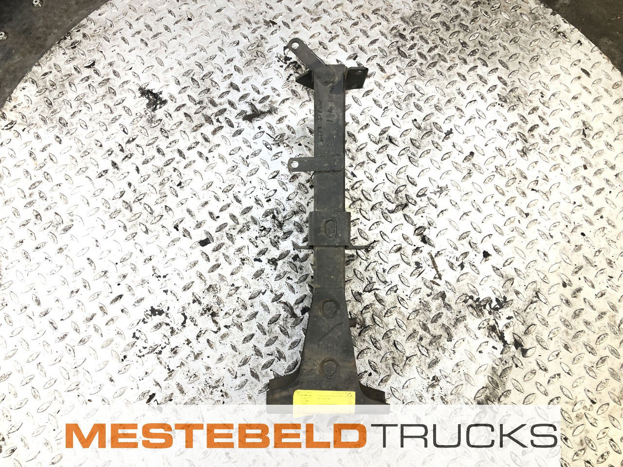 DAF Spatbordsteun linksachter voorwiel - Рама/ Шасси для Грузовиков: фото 1 DAF Spatbordsteun linksachter voorwiel - Рама/ Шасси для Грузовиков: фото 1