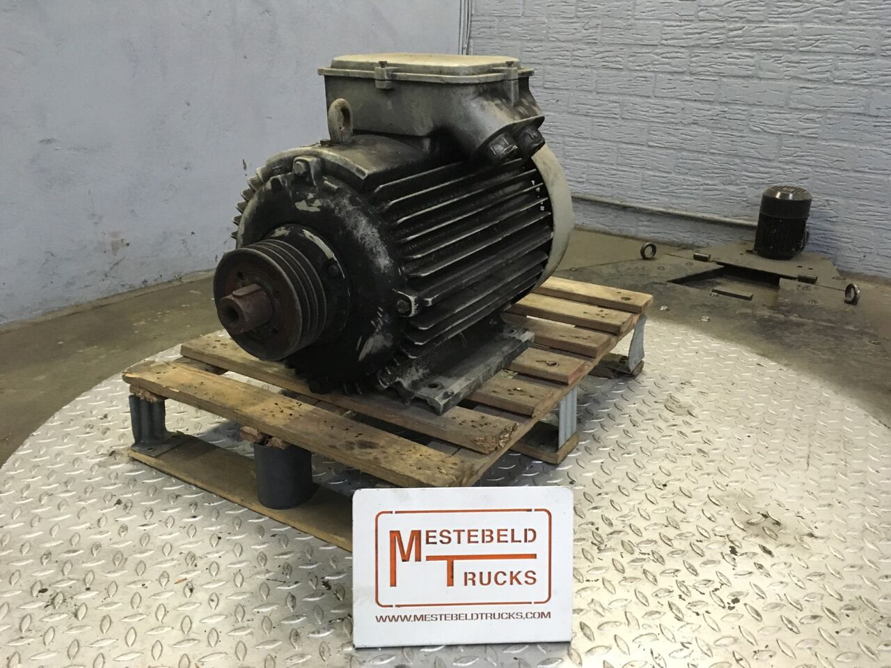ELEKTROMOTOR v ROTOR 30 KW - 050000004 - Двигатель для Грузовиков: фото 2 ELEKTROMOTOR v ROTOR 30 KW - 050000004 - Двигатель для Грузовиков: фото 2