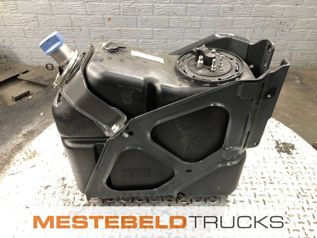 Mercedes-Benz Adblue tank 60 liter - Подготовка топлива для Грузовиков: фото 1 Mercedes-Benz Adblue tank 60 liter - Подготовка топлива для Грузовиков: фото 1