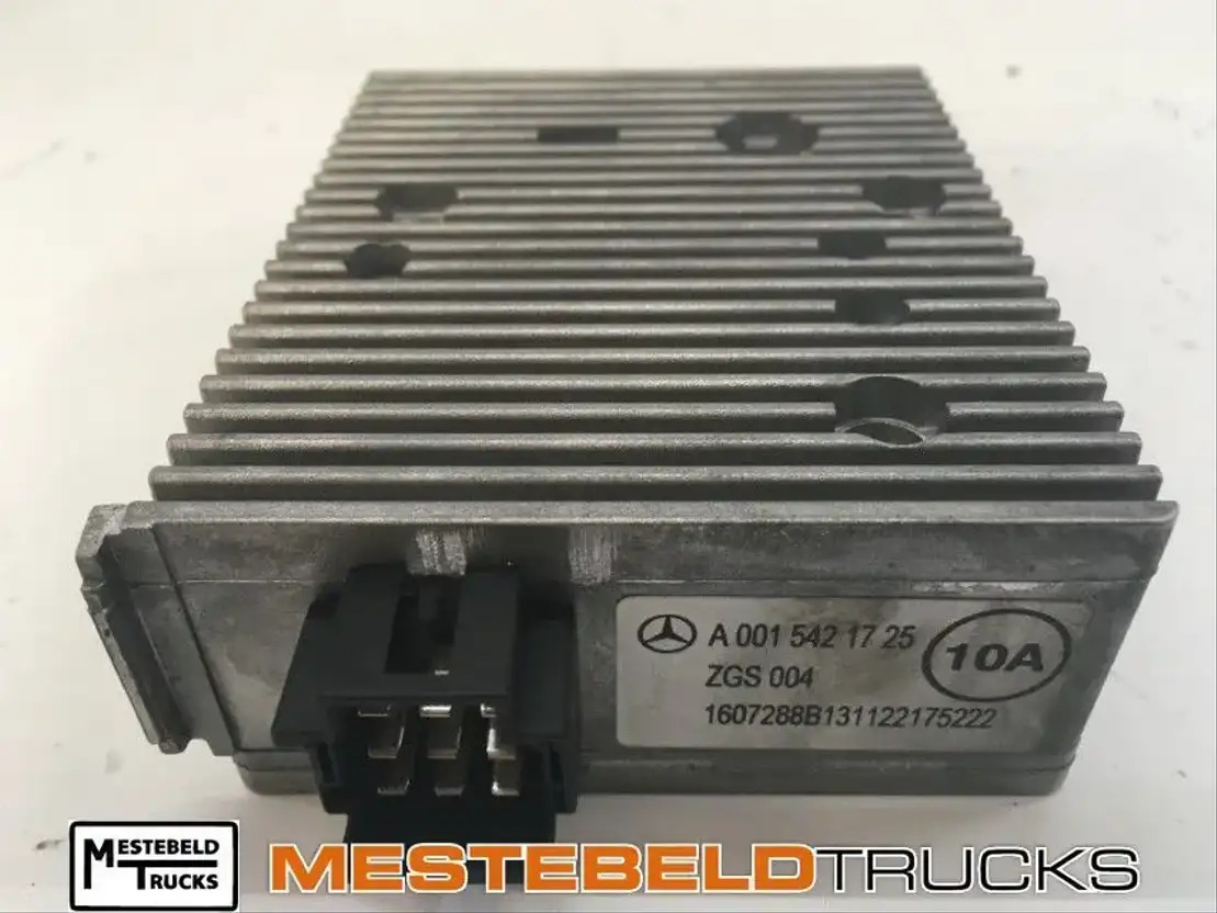 Mercedes-Benz Omvormer Actros MP4 - Электрическая система для Грузовиков: фото 1 Mercedes-Benz Omvormer Actros MP4 - Электрическая система для Грузовиков: фото 1