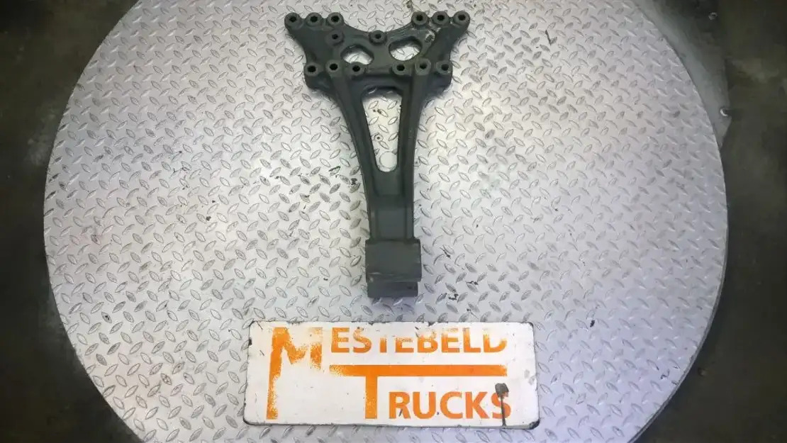 Mercedes-Benz Veerhand rechts achter - Рама/ Шасси для Грузовиков: фото 1 Mercedes-Benz Veerhand rechts achter - Рама/ Шасси для Грузовиков: фото 1