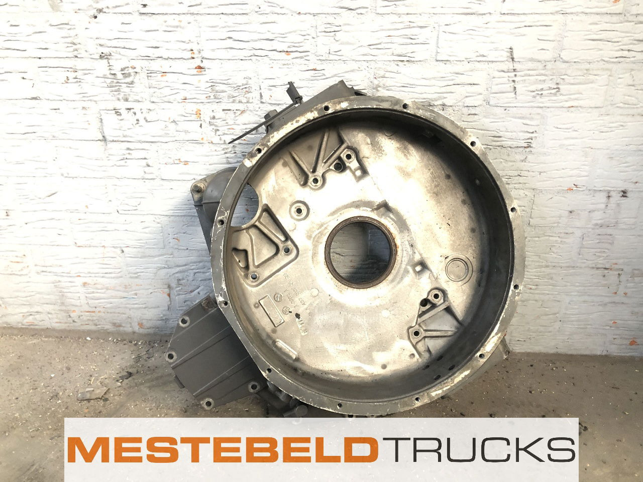 Mercedes-Benz Vliegwielhuis Axor - Двигатель и запчасти для Грузовиков: фото 2 Mercedes-Benz Vliegwielhuis Axor - Двигатель и запчасти для Грузовиков: фото 2