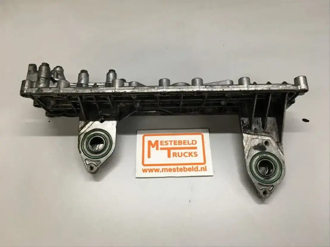 Scania Oliekoelerdeksel R164 - Двигатель и запчасти для Грузовиков: фото 1 Scania Oliekoelerdeksel R164 - Двигатель и запчасти для Грузовиков: фото 1