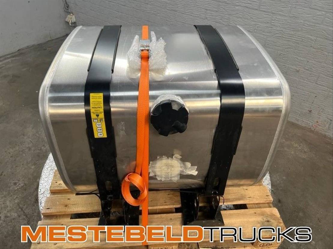 Volvo D tank met steunen 330 liter - Подготовка топлива для Грузовиков: фото 1 Volvo D tank met steunen 330 liter - Подготовка топлива для Грузовиков: фото 1