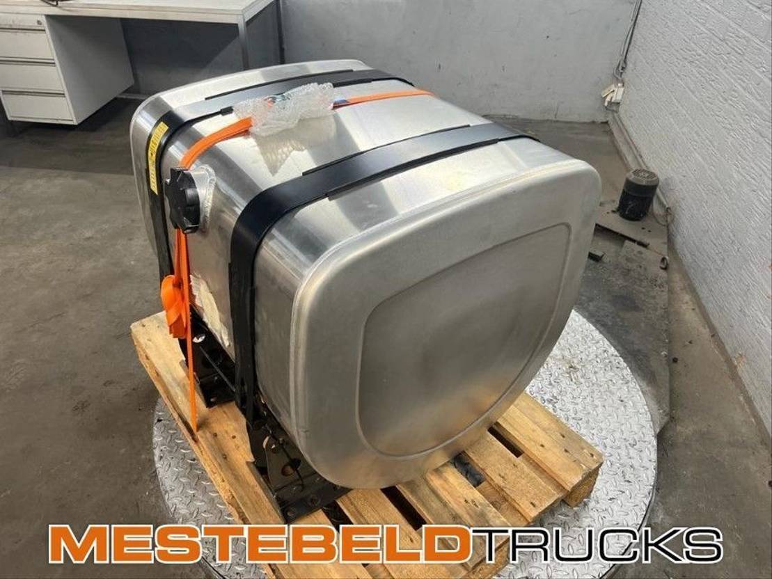 Volvo D tank met steunen 330 liter - Подготовка топлива для Грузовиков: фото 2 Volvo D tank met steunen 330 liter - Подготовка топлива для Грузовиков: фото 2
