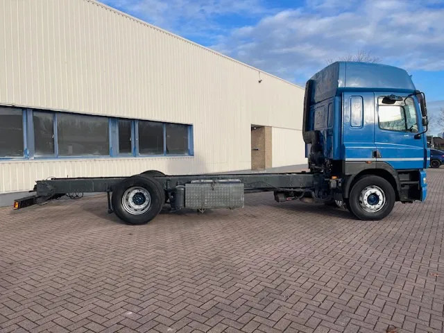 DAF CF 85.430 Manual gear Euro 4 - Грузовик-шасси: фото 5 DAF CF 85.430 Manual gear Euro 4 - Грузовик-шасси: фото 5