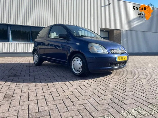 Toyota Yaris 1.3 3DRS - Хэтчбек: фото 1 Toyota Yaris 1.3 3DRS - Хэтчбек: фото 1