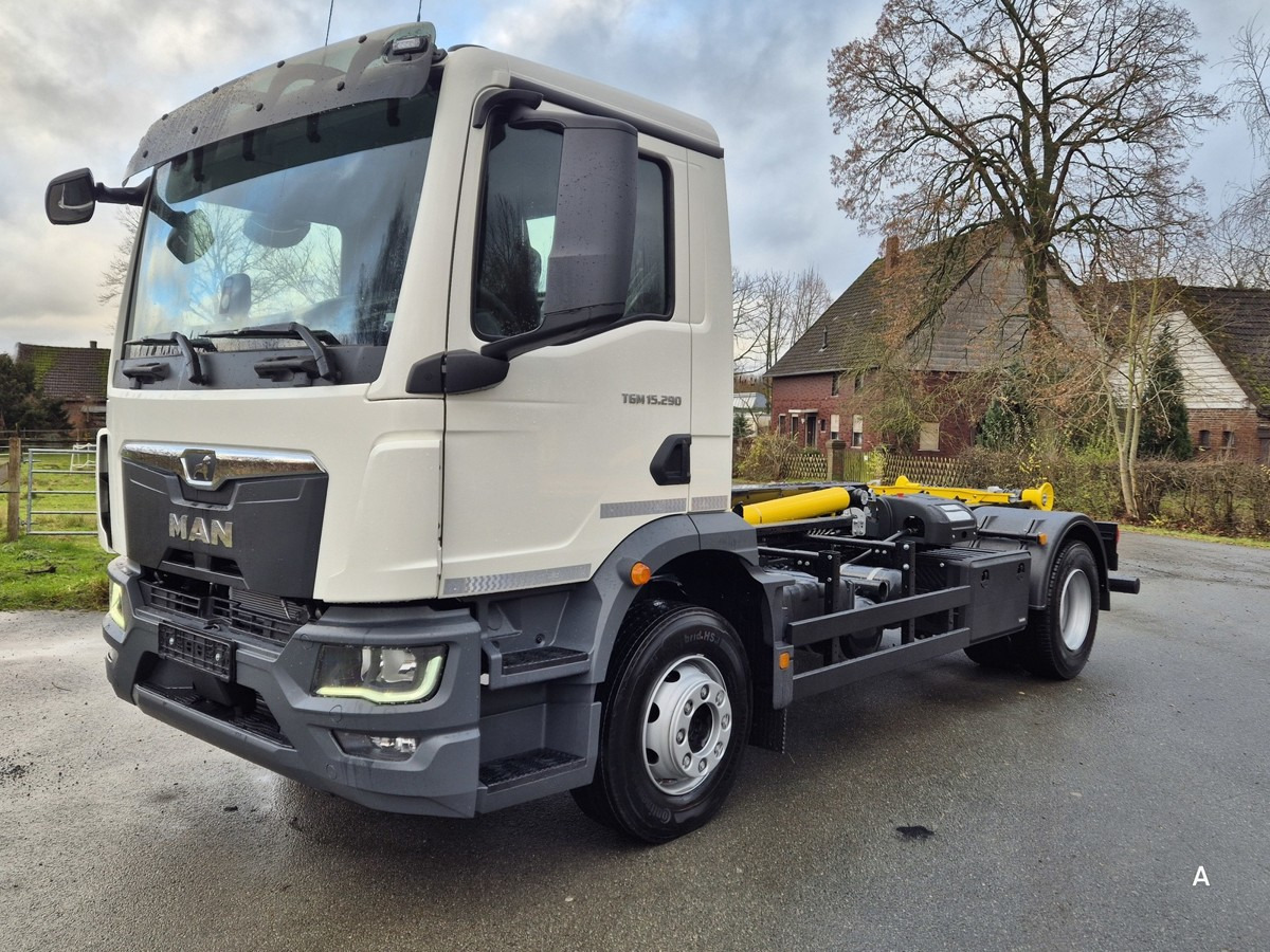 MAN TGM 15.290 BL Abrollkipper Multihook City+1570mm - Крюковой мультилифт: фото 1 MAN TGM 15.290 BL Abrollkipper Multihook City+1570mm - Крюковой мультилифт: фото 1