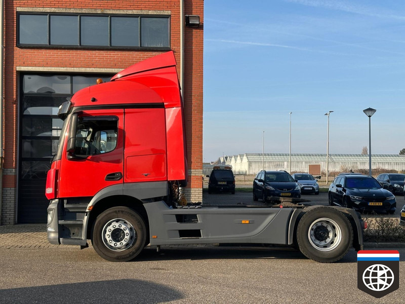 Mercedes-Benz ACTROS 1840 / STREAMSPACE / FULL SPOILER - Тягач: фото 3 Mercedes-Benz ACTROS 1840 / STREAMSPACE / FULL SPOILER - Тягач: фото 3