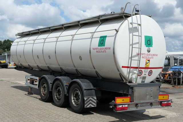 Cardi NAR 3002, Isoliert, Tank aus 2014, 32m³ - Полуприцеп-цистерна: фото 3 Cardi NAR 3002, Isoliert, Tank aus 2014, 32m³ - Полуприцеп-цистерна: фото 3