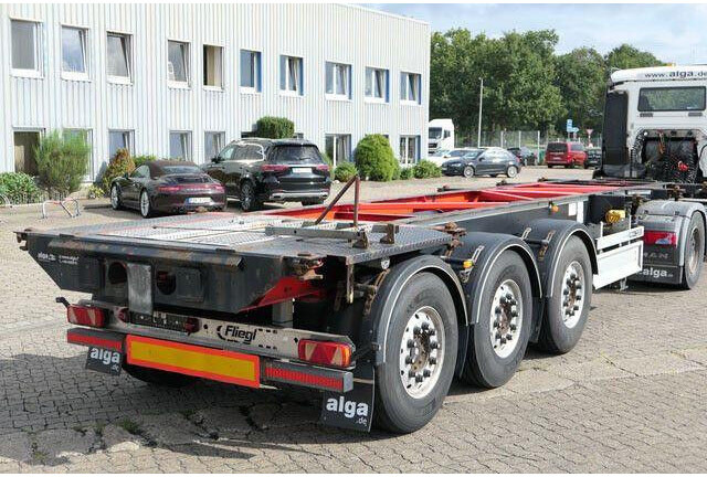 Fliegl SDS 380, ADR, Tankwagen, 20 & 30 Fuß Container - Низкорамный полуприцеп: фото 4 Fliegl SDS 380, ADR, Tankwagen, 20 & 30 Fuß Container - Низкорамный полуприцеп: фото 4