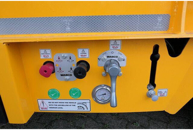 GVN 3GVN, Gelenkt, Hydr. Rampen, Luft-Lift - Низкорамный полуприцеп: фото 4 GVN 3GVN, Gelenkt, Hydr. Rampen, Luft-Lift - Низкорамный полуприцеп: фото 4