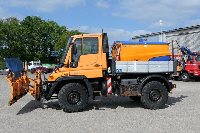 Unimog U 300 4x4, Schmidt, Streuer, Schild, Klima,27tkm - Грузовик: фото 3 Unimog U 300 4x4, Schmidt, Streuer, Schild, Klima,27tkm - Грузовик: фото 3