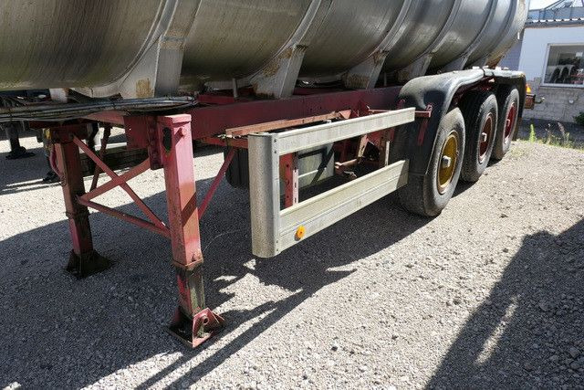 Lag GSA-C 20 S, Chemie-Tank, 25m³, Blattfederung - Полуприцеп-цистерна: фото 2 Lag GSA-C 20 S, Chemie-Tank, 25m³, Blattfederung - Полуприцеп-цистерна: фото 2