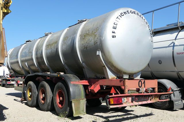 Lag GSA-C 20 S, Chemie-Tank, 25m³, Blattfederung - Полуприцеп-цистерна: фото 5 Lag GSA-C 20 S, Chemie-Tank, 25m³, Blattfederung - Полуприцеп-цистерна: фото 5