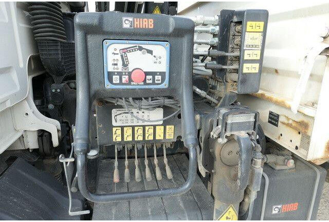 MAN 8.220 TGL BB, Hiab 055 BS-2, Greifer, AHK, Funk - Самосвал: фото 5 MAN 8.220 TGL BB, Hiab 055 BS-2, Greifer, AHK, Funk - Самосвал: фото 5