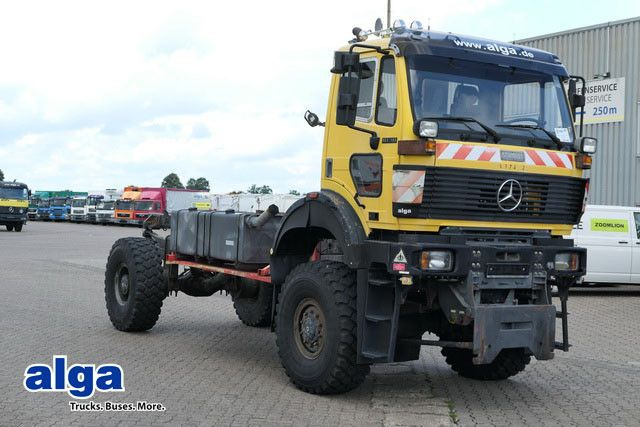 Mercedes-Benz 1838 AK 4x4, Allrad, Einzelbereifung, Wenig KM Mercedes-Benz 1838 AK 4x4, Allrad, Einzelbereifung, Wenig KM - Грузовик-шасси: фото 1 Mercedes-Benz 1838 AK 4x4, Allrad, Einzelbereifung, Wenig KM Mercedes-Benz 1838 AK 4x4, Allrad, Einzelbereifung, Wenig KM - Грузовик-шасси: фото 1