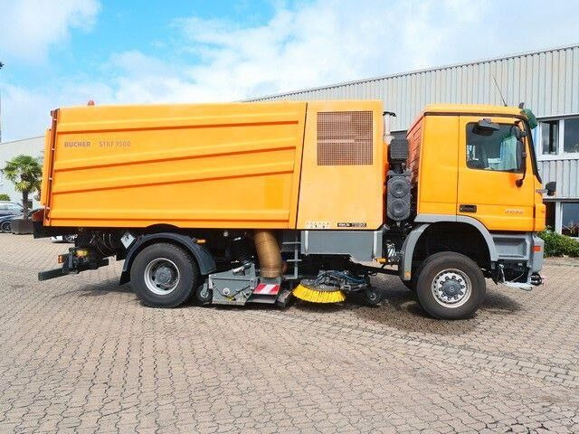 Mercedes-Benz 2032 A Actros 4x4, Bucher STKF 9500, Airport, AC - Подметально-уборочная машина: фото 2 Mercedes-Benz 2032 A Actros 4x4, Bucher STKF 9500, Airport, AC - Подметально-уборочная машина: фото 2