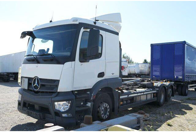 Mercedes-Benz 2543 L Actros 6x2, Meiller RK 21.70, Lenk-Lift - Крюковой мультилифт: фото 4 Mercedes-Benz 2543 L Actros 6x2, Meiller RK 21.70, Lenk-Lift - Крюковой мультилифт: фото 4