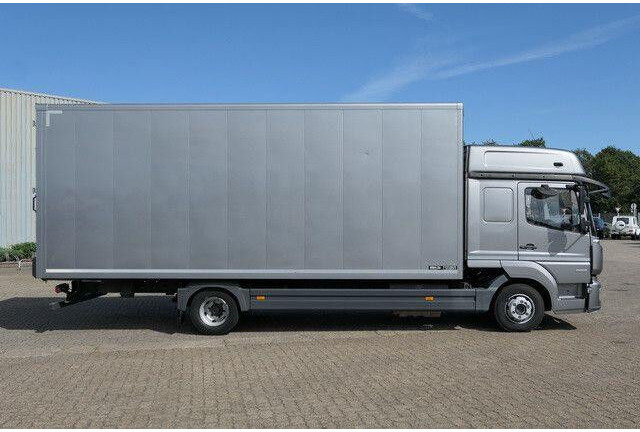 Mercedes-Benz 823 L Atego 4x2, Möbel, Filz, AHK, 2x Bett,Klima лизинг Mercedes-Benz 823 L Atego 4x2, Möbel, Filz, AHK, 2x Bett,Klima: фото 8