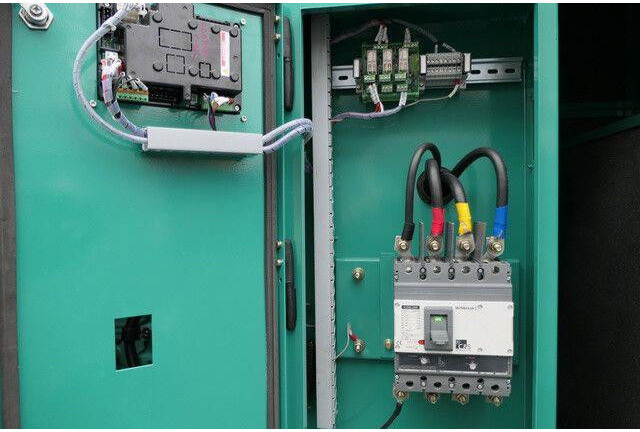 Cummins 100 kVA,Stromgenerator,Sofort verfügbar - Строительная техника: фото 5 Cummins 100 kVA,Stromgenerator,Sofort verfügbar - Строительная техника: фото 5