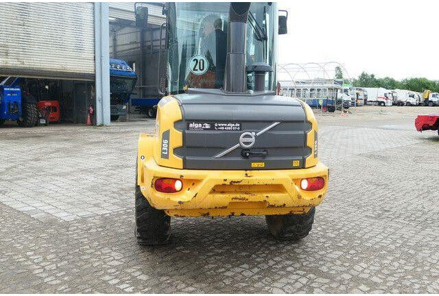 Volvo L30G, 4+1 Schaufel, Palettengabel, Hydr. S.W.S. - Колёсный погрузчик: фото 4 Volvo L30G, 4+1 Schaufel, Palettengabel, Hydr. S.W.S. - Колёсный погрузчик: фото 4