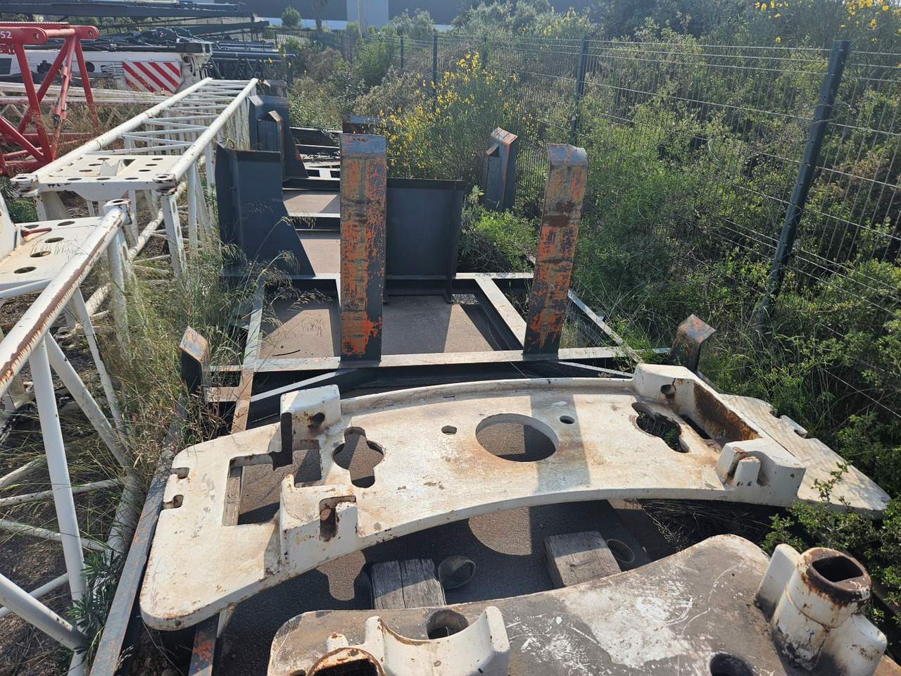 GROVE GMK 5200 - Мобильный кран: фото 2 GROVE GMK 5200 - Мобильный кран: фото 2