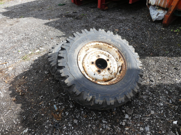 2 Roues pour engin de chantier Pirelli FS40 - Колесо для Тракторов: фото 1 2 Roues pour engin de chantier Pirelli FS40 - Колесо для Тракторов: фото 1