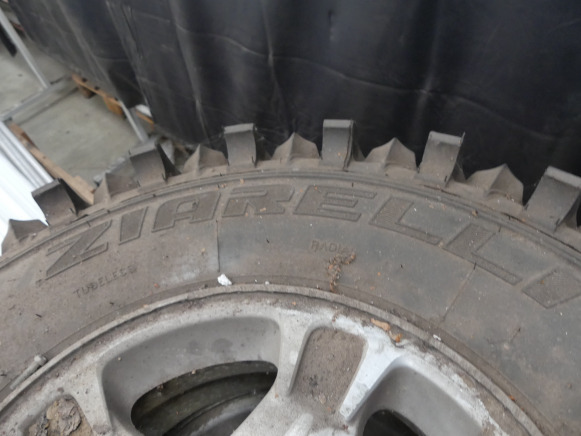 4 Roues pour Ziarelli Brutale 4X4 En provenance de Mitsubishi Pajero - Колесо для Тракторов: фото 2 4 Roues pour Ziarelli Brutale 4X4 En provenance de Mitsubishi Pajero - Колесо для Тракторов: фото 2