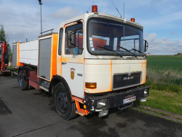 Camion de pompier MAN 12F (1984-285.497 km) - Пожарная машина: фото 2 Camion de pompier MAN 12F (1984-285.497 km) - Пожарная машина: фото 2