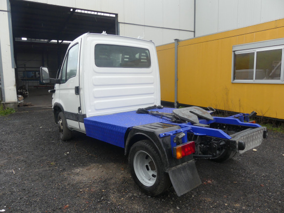 Camion pour tirer remorque Iveco 40C17T - Малотоннажный седельный тягач: фото 2 Camion pour tirer remorque Iveco 40C17T - Малотоннажный седельный тягач: фото 2