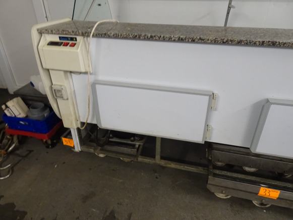 Comptoir frigo, marque ZOIN
modèle : Melody Y 300 Statico - bbianco
numéro : 5629/07
année : 2007
Toir frigo, marque ZOIN
modèle : Melody Y 300 Statico - bbianco
numéro : 5629/07
anné frigo, marque ZO - Пищевое оборудование: фото 4 Comptoir frigo, marque ZOIN
modèle : Melody Y 300 Statico - bbianco
numéro : 5629/07
année : 2007
Toir frigo, marque ZOIN
modèle : Melody Y 300 Statico - bbianco
numéro : 5629/07
anné frigo, marque ZO - Пищевое оборудование: фото 4