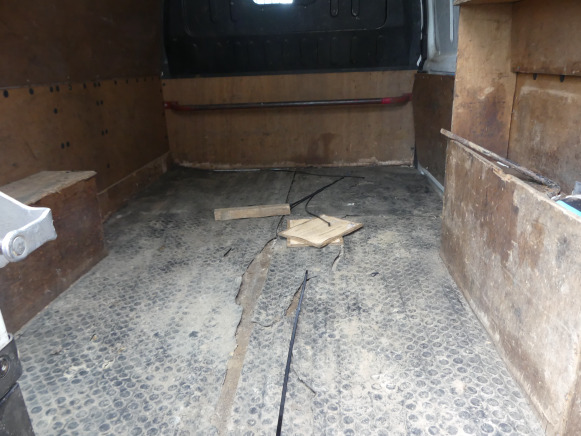 Другая техника REF:immatriculée sous : 1-BRU-301 - Camionnette Ford Transit: фото 7