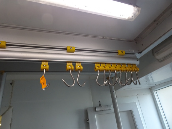 Penderie - rails inox - Пищевое оборудование: фото 1 Penderie - rails inox - Пищевое оборудование: фото 1