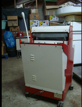 Trancheuse  à pain Heristal - Хлебопекарное оборудование: фото 4 Trancheuse  à pain Heristal - Хлебопекарное оборудование: фото 4