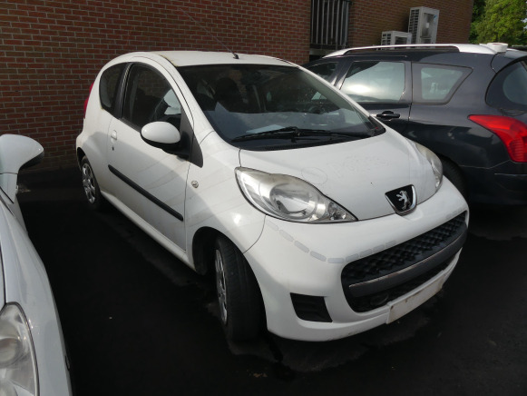 Voiture Peugeot 107 (2012-99.475 km) - Легковой автомобиль: фото 2 Voiture Peugeot 107 (2012-99.475 km) - Легковой автомобиль: фото 2