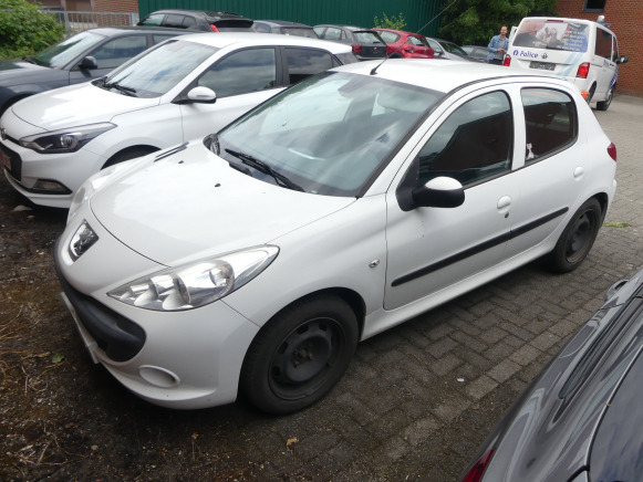 Voiture Peugeot 206+ (2010-119.445 km) - Легковой автомобиль: фото 2 Voiture Peugeot 206+ (2010-119.445 km) - Легковой автомобиль: фото 2