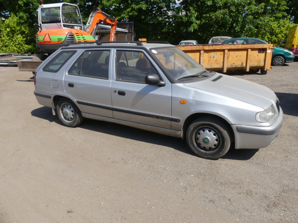 Voiture Skoda Felicia Station wagon (1999-134.345 km) - Легковой автомобиль: фото 3 Voiture Skoda Felicia Station wagon (1999-134.345 km) - Легковой автомобиль: фото 3