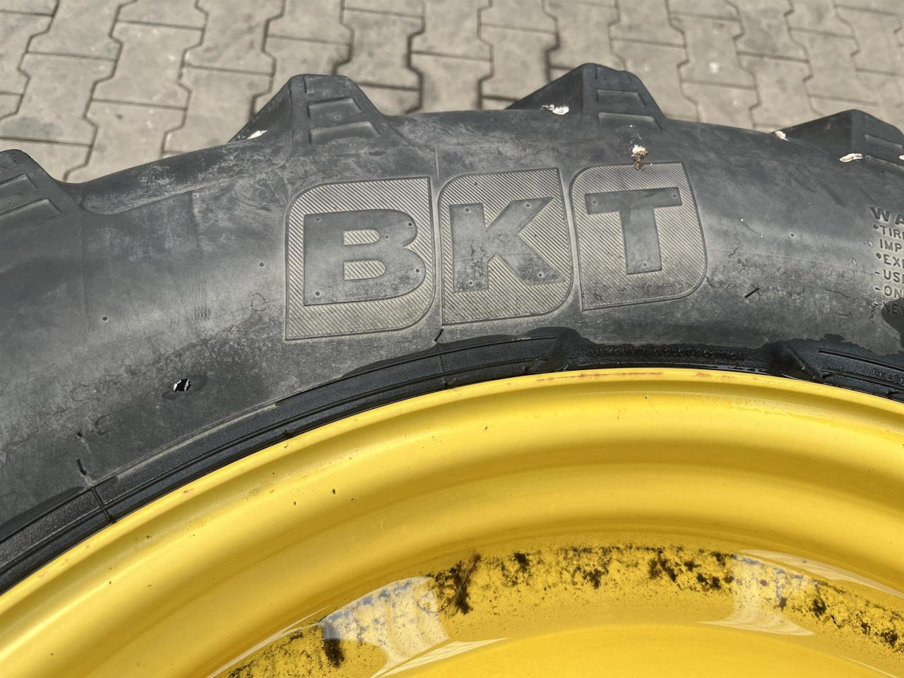 BKT 13.6R48 - Шина для Сельскохозяйственной техники: фото 3 BKT 13.6R48 - Шина для Сельскохозяйственной техники: фото 3