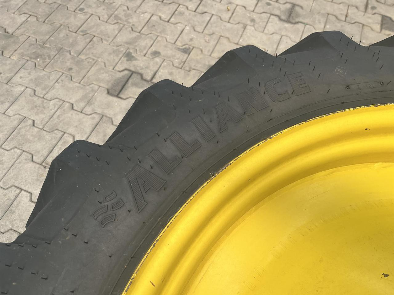 BKT 270/95R36 BKT - Шина для Сельскохозяйственной техники: фото 3 BKT 270/95R36 BKT - Шина для Сельскохозяйственной техники: фото 3