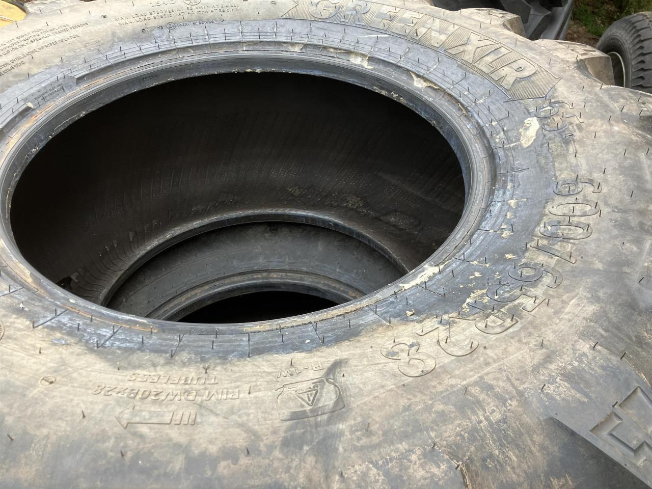 BKT 600/65R28 - Шина для Сельскохозяйственной техники: фото 2 BKT 600/65R28 - Шина для Сельскохозяйственной техники: фото 2
