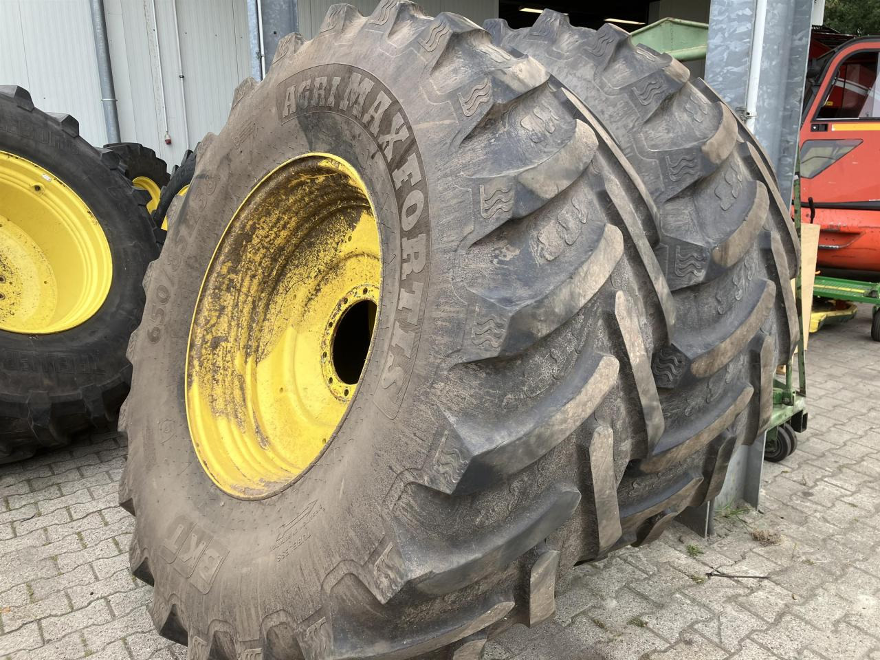 BKT 650/85R38 - Шина для Сельскохозяйственной техники: фото 1 BKT 650/85R38 - Шина для Сельскохозяйственной техники: фото 1